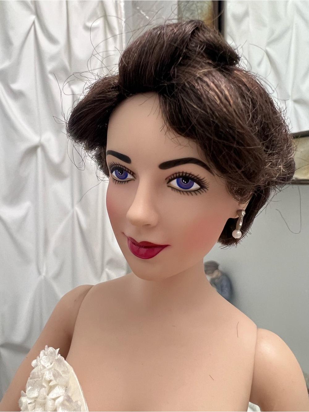 Elizabeth Taylor Doll in excellent condition